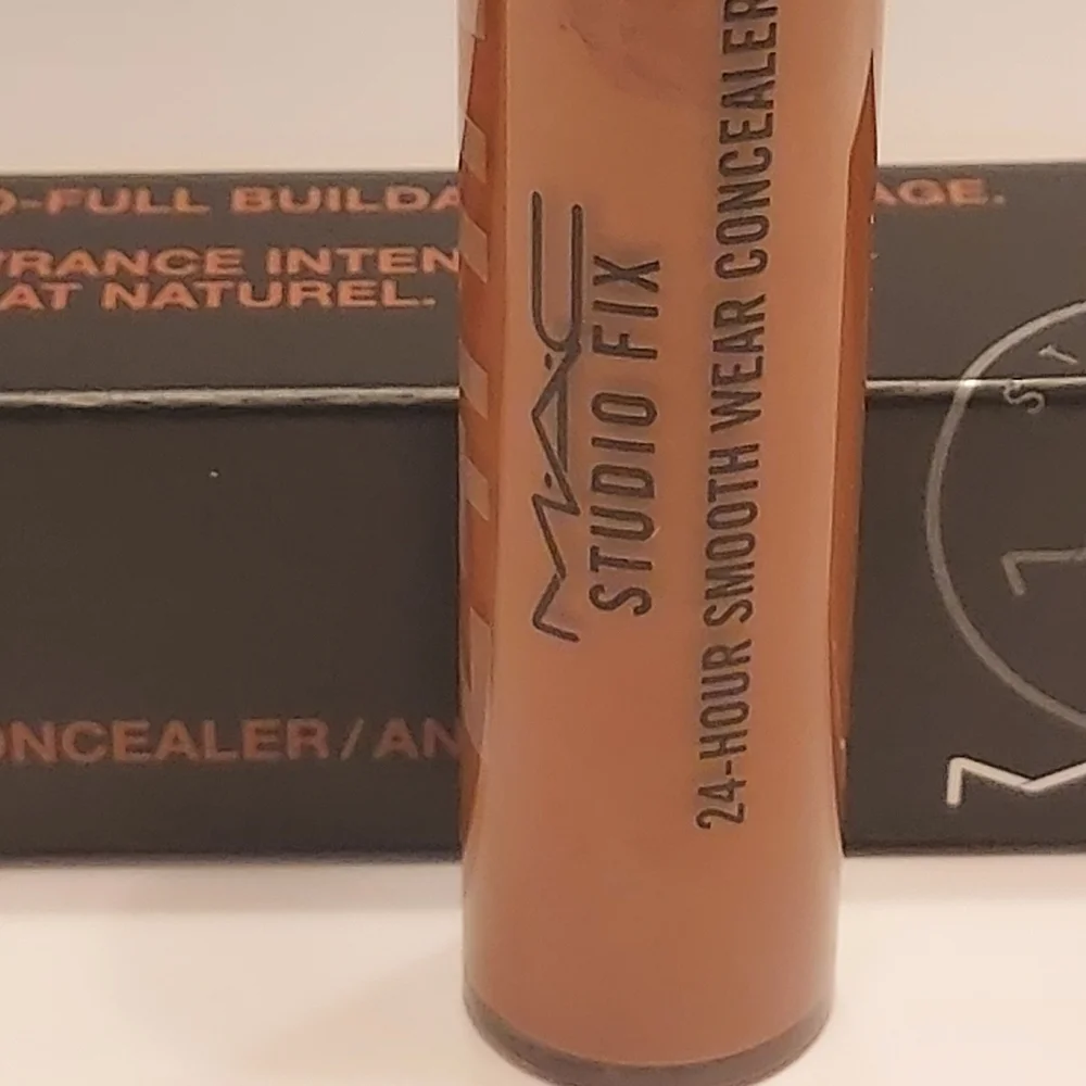 MAC Studio Fix 24-Hour Smooth Wear Concealer *NW 50* / 0.24 oz / New in box